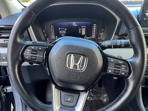 Used 2023 Honda Pilot Elite image 16