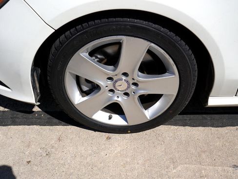 Used 2015 Mercedes-Benz CLA 250 4dr Sdn CLA 250 FWD image 9