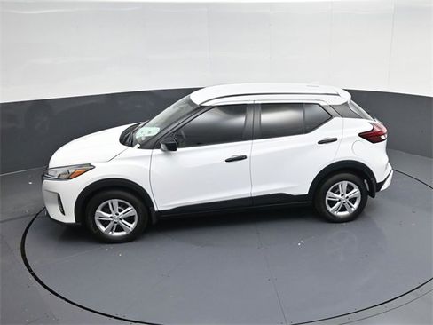 Used 2025 Nissan Kicks Play S image 30