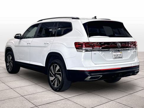 Used 2024 Volkswagen Atlas SE w/ Panoramic Sunroof Package AWD/4WD image 7