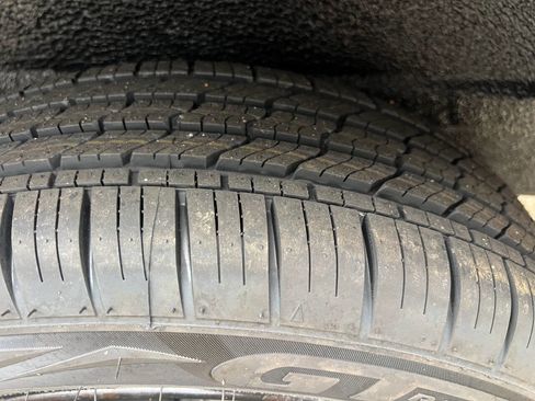 Used 2017 Nissan NV200 SV image 10