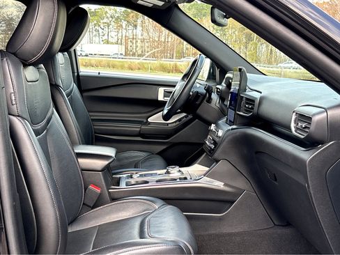 Used 2020 Ford Explorer ST w/ ST Street Pack image 10