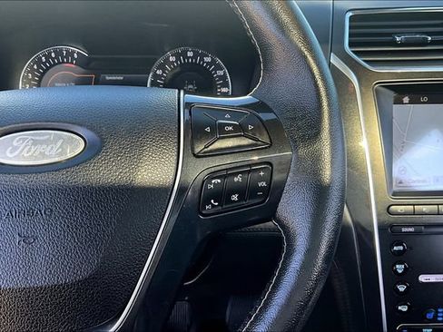 Used 2019 Ford Explorer Platinum AWD/4WD image 12