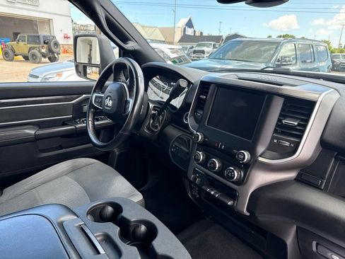 Used 2024 RAM 2500 Big Horn AWD/4WD image 13