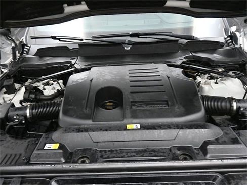 Used 2020 Land Rover Range Rover Sport HST image 31