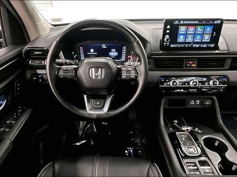 Used 2025 Honda Pilot Elite image 6