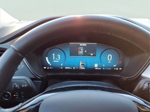 Used 2024 Ford Escape Platinum image 9