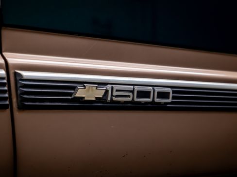 Used 1997 Chevrolet Silverado 1500 4x4 Regular Cab w/ Preferred Equipment Group 2 image 15