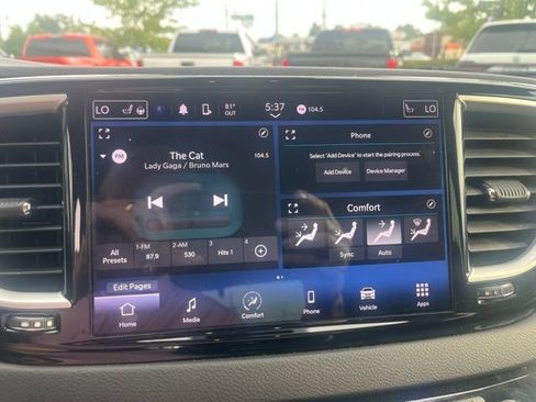 Used 2022 Chrysler Pacifica Touring-L FWD image 25