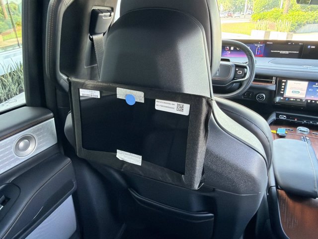 New 2027 Lincoln Navigator Black Label AWD/4WD image 24