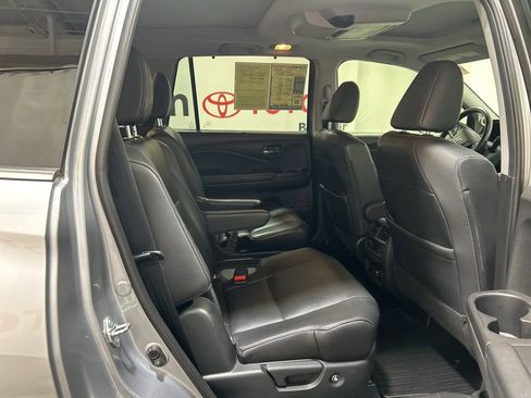 Used 2019 Honda Pilot Elite image 16