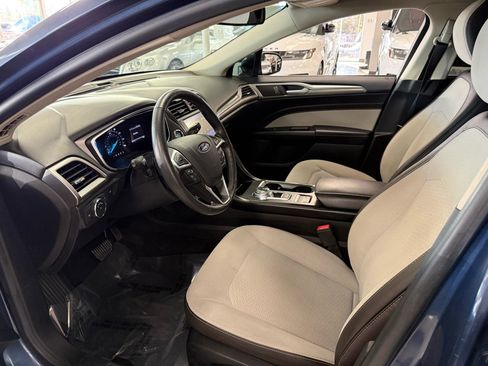 Used 2019 Ford Fusion SE w/ Equipment Group 151A image 10