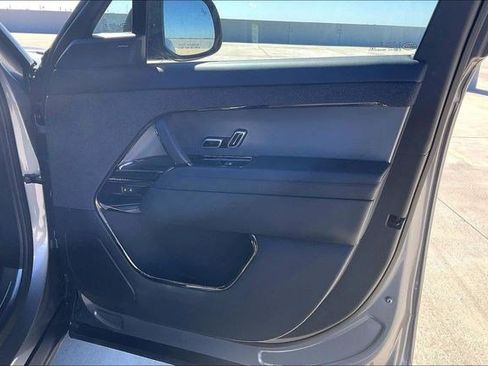 Used 2025 Land Rover Range Rover Sport SE image 29