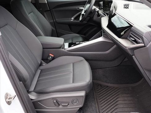 Certified 2025 Audi Q5 Premium AWD/4WD image 28