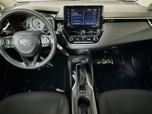Used 2022 Toyota Corolla LE image 26