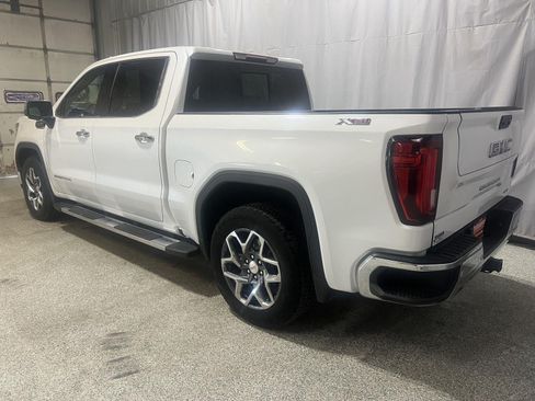 Used 2024 GMC Sierra 1500 SLT w/ SLT Premium Plus Package AWD/4WD image 8