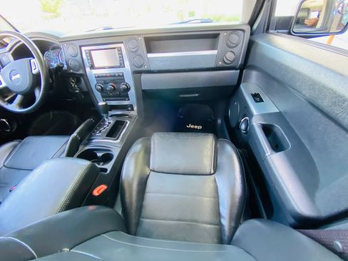 Used 2010 Jeep Commander Sport w/ Sun/Sound Group RWD image 23