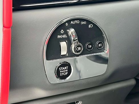 New 2026 Rolls-Royce Cullinan image 7