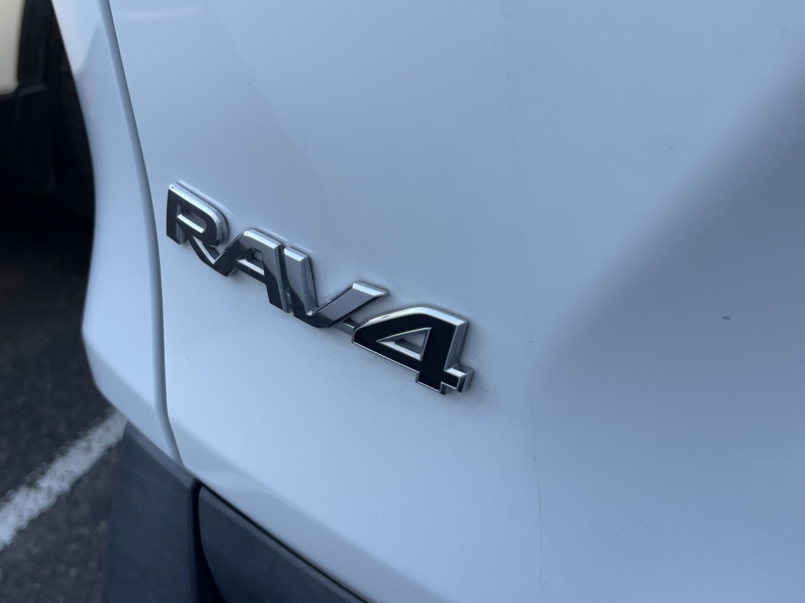 Used 2021 Toyota RAV4 LE w/ Carpet Mat Package (TMS) FWD image 7