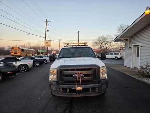 Used 2015 Ford F350 XL w/ Trailer Tow Package image 2