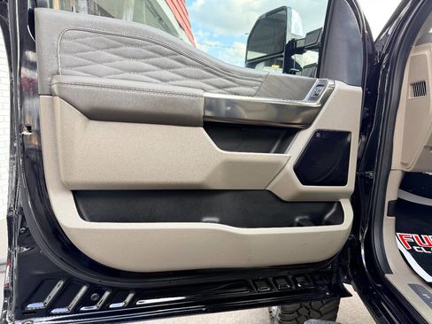 Used 2025 Ford F450 Platinum w/ Platinum Plus Package image 20