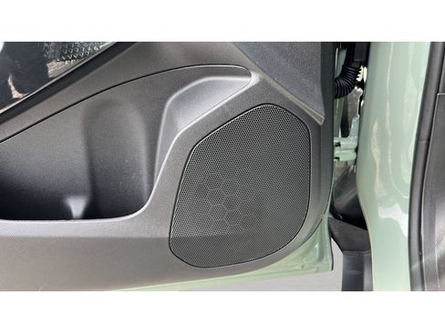 Certified 2025 Chevrolet Trax ACTIV w/ Sunroof Package FWD image 27