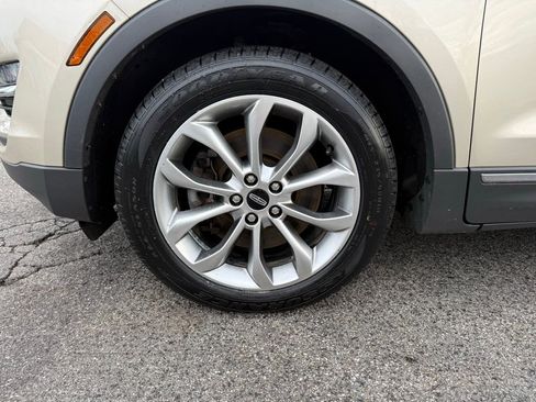 Used 2017 Lincoln MKC Select w/ Select Plus Package image 25