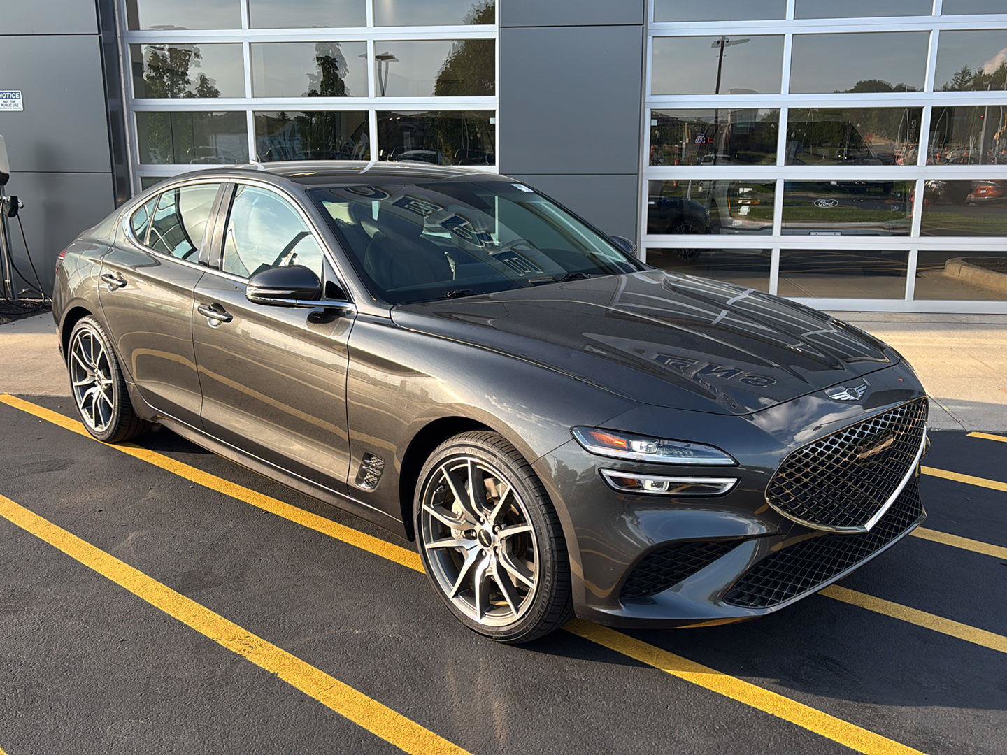 Used 2026 Genesis G70 2.5T AWD/4WD image 2