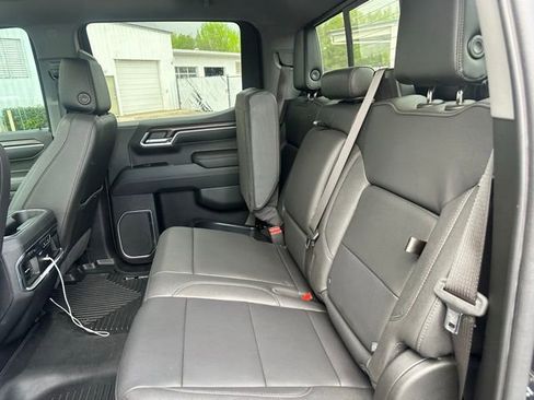 Used 2022 GMC Sierra 1500 SLT w/ SLT Convenience Package image 30