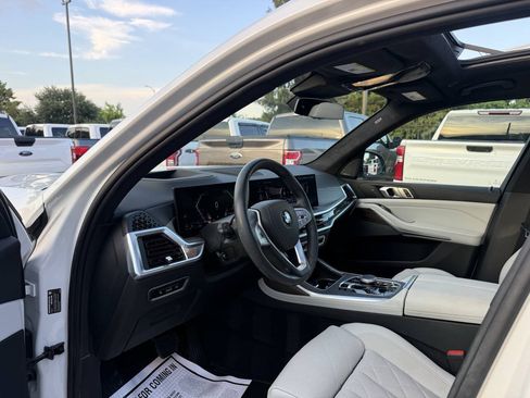 Used 2024 BMW X7 xDrive40i AWD/4WD image 6