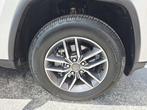 Used 2020 Jeep Grand Cherokee Limited AWD/4WD image 17