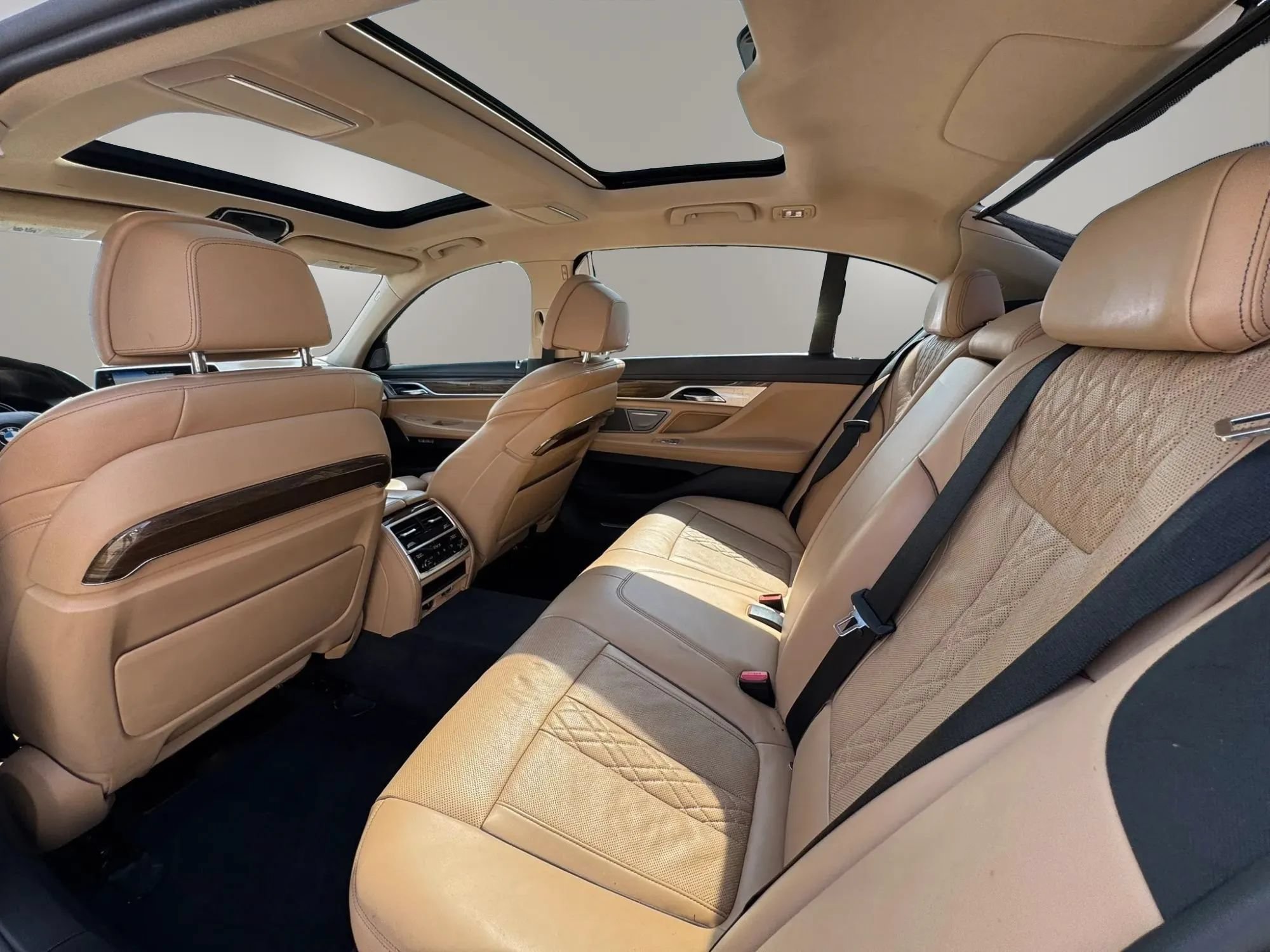 Used 2016 BMW 740i RWD image 11