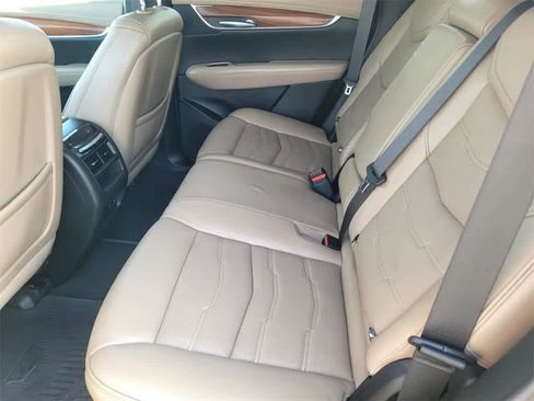 Used 2019 Cadillac XT5 Platinum image 13