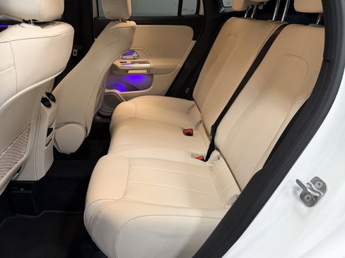 Certified 2025 Mercedes-Benz GLA 250 image 36