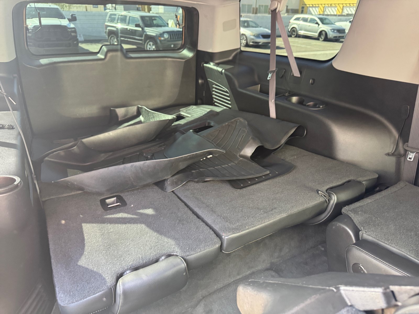 Used 2015 Chevrolet Suburban LTZ AWD/4WD image 32