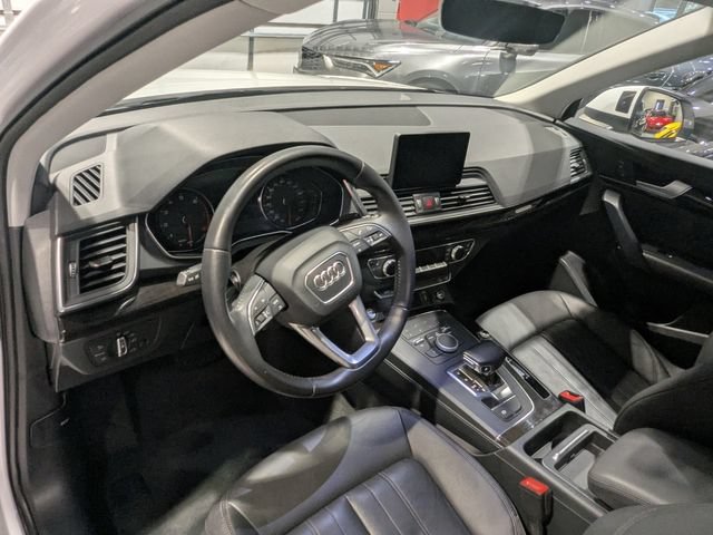 Used 2019 Audi Q5 2.0T Premium w/ Convenience Package AWD/4WD image 26