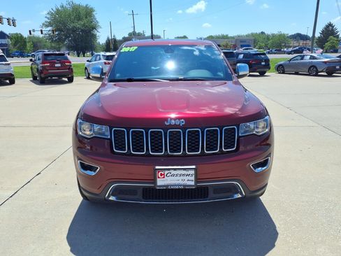 Used 2017 Jeep Grand Cherokee Limited w/ Trailer Tow Group IV AWD/4WD image 22