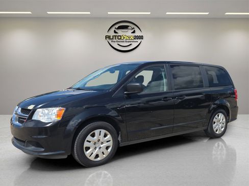 Used 2017 Dodge Grand Caravan SE w/ Power Window Group image 3