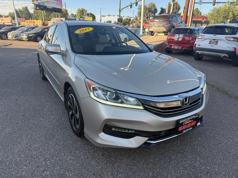 Used 2017 Honda Accord EX-L image 2
