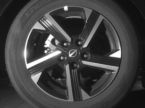 Used 2025 Nissan Sentra SV FWD image 15