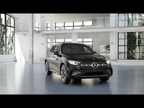 Certified 2026 Mercedes-Benz GLC 300 4MATIC image 4