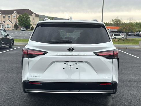 New 2026 Toyota Sienna Limited AWD/4WD image 6