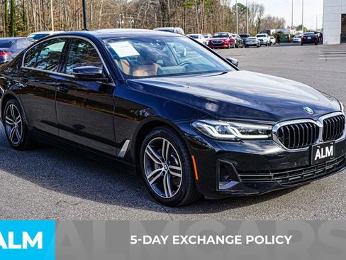 Used 2023 BMW 530i xDrive w/ Convenience Package image 4