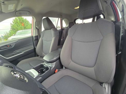 Certified 2025 Toyota RAV4 LE AWD/4WD image 22