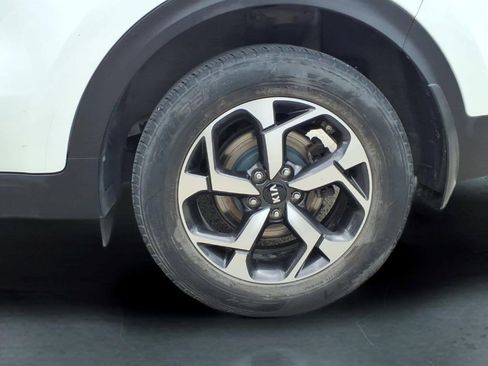 Used 2022 Kia Sportage LX AWD/4WD image 11