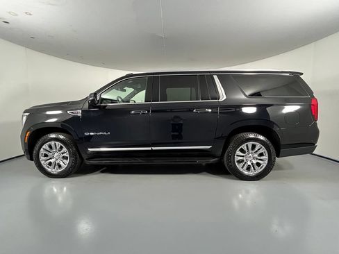 Used 2025 GMC Yukon XL Denali AWD/4WD image 4