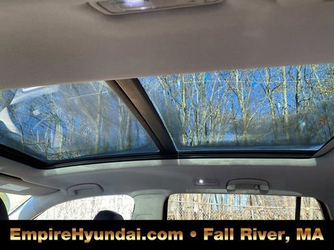 Used 2021 Volkswagen Atlas SE w/ Panoramic Sunroof Package image 5