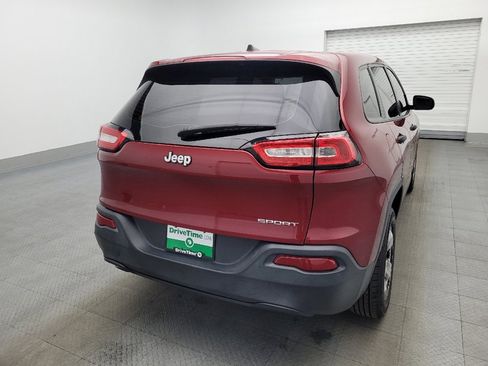 Used 2017 Jeep Cherokee Sport image 7