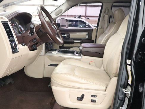 Used 2015 RAM 2500 Laramie w/ Convenience Group AWD/4WD image 6