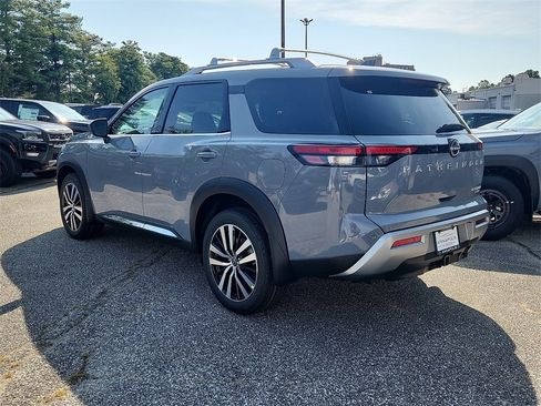 New 2025 Nissan Pathfinder Platinum w/ Cargo Package image 3
